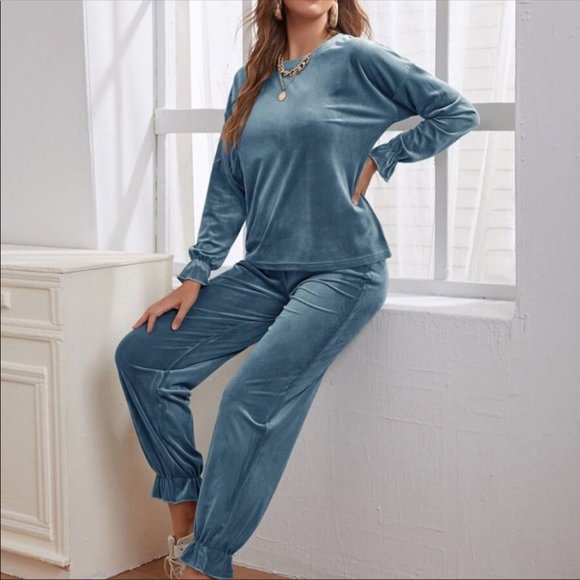 🖤Velvet Lounge Set - Picture 8 of 12